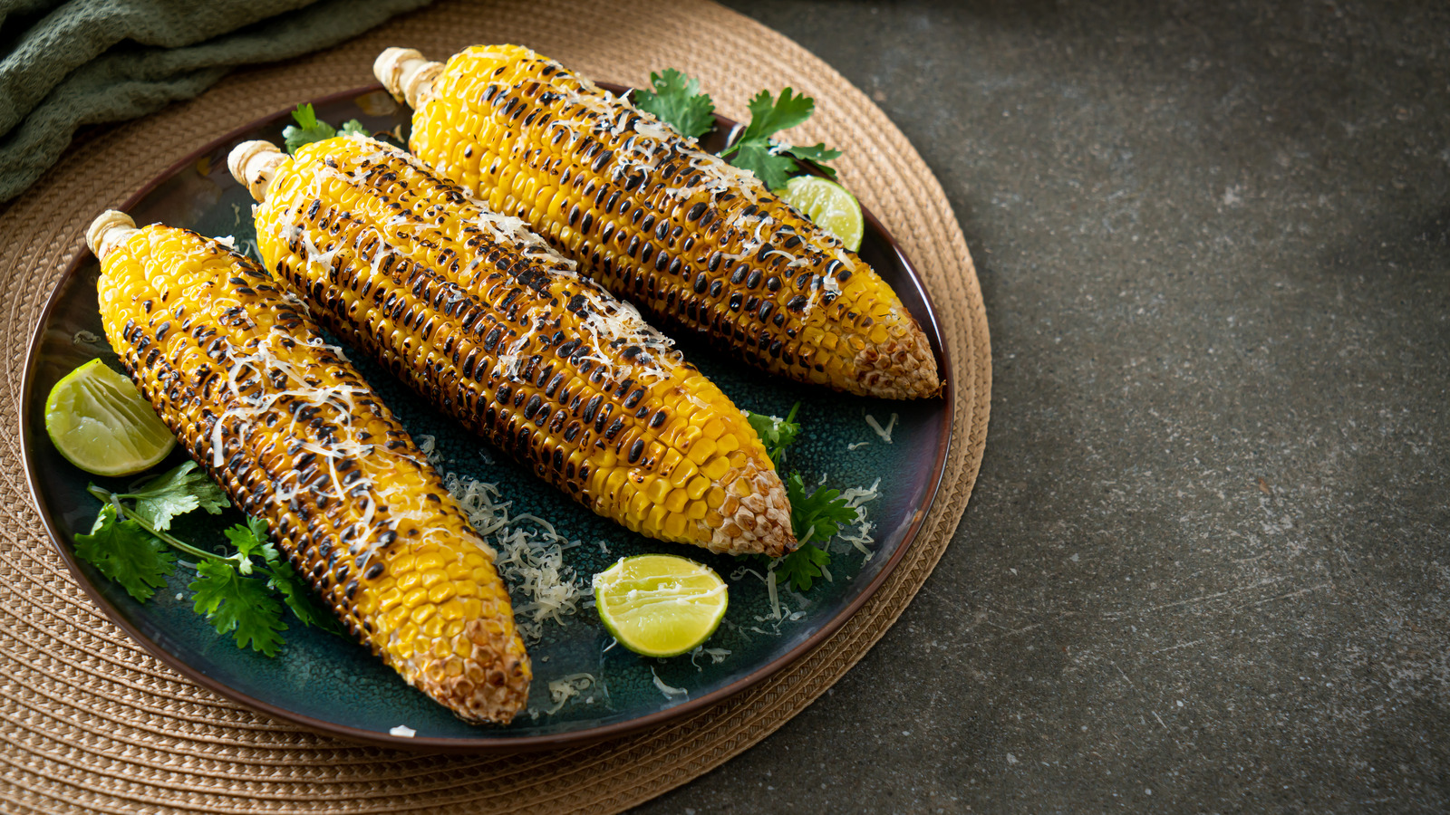 4 Easy Ways to Reheat Corn on the Cob