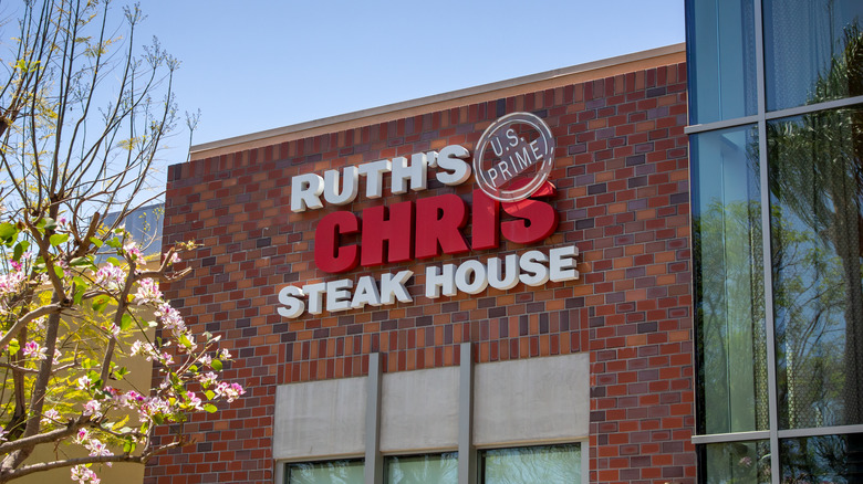 Ruth's Chris Steakhouse sign