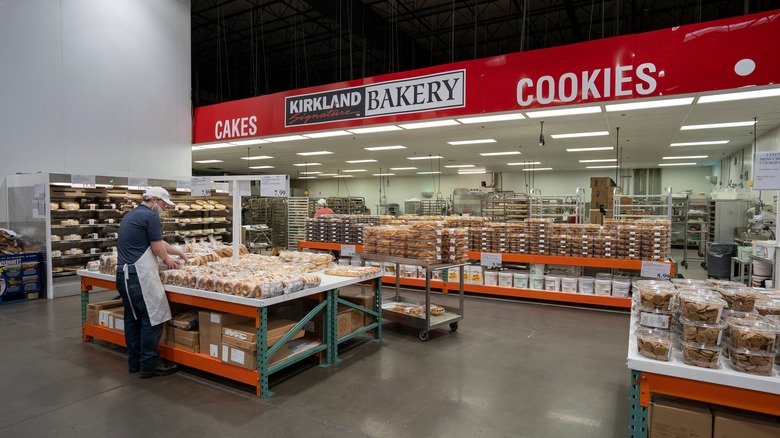 displayed Costco bakery