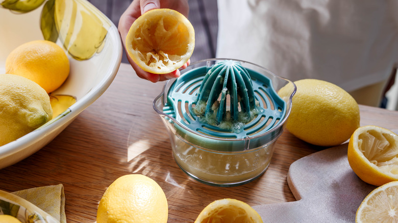 lemons and lemon reamer