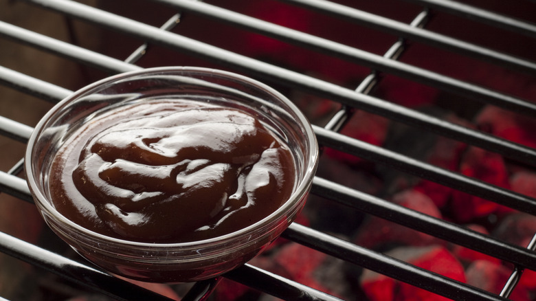 a bowl of barbecue sauce