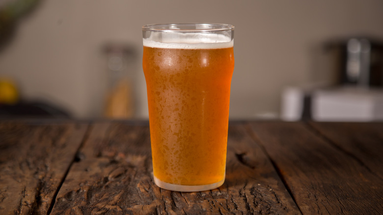American pale ale in glass