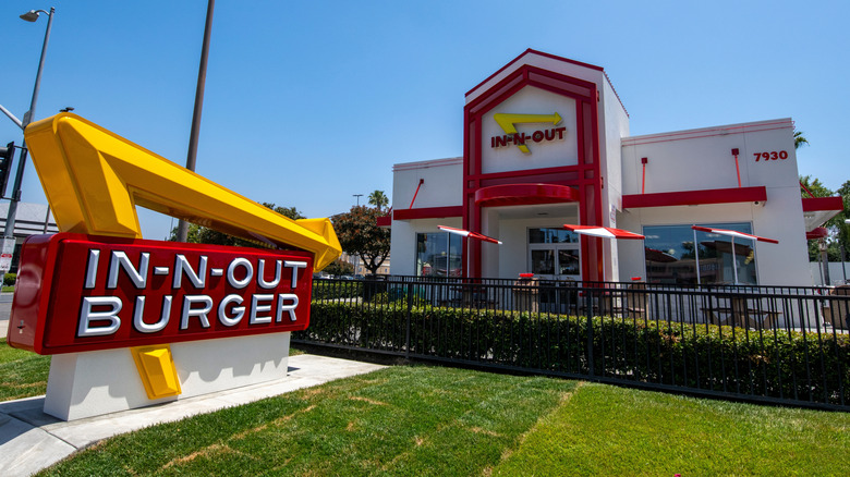 An In-n-Out Burger location