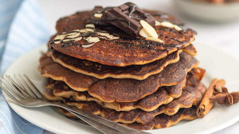 Vegan pancakes with cocoa.