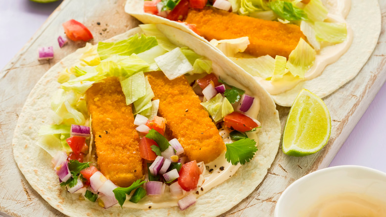 Fish stick tacos with lettuce