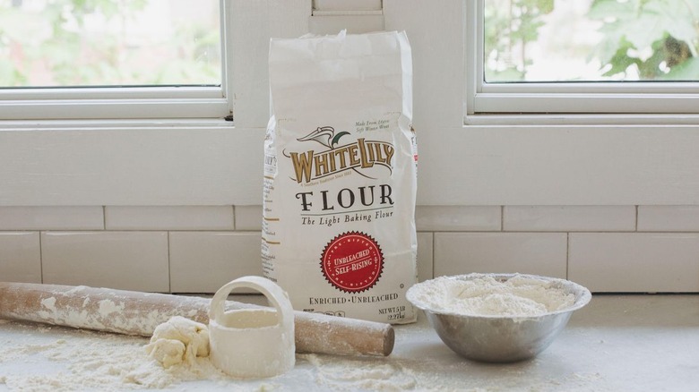 White Lily flour bag