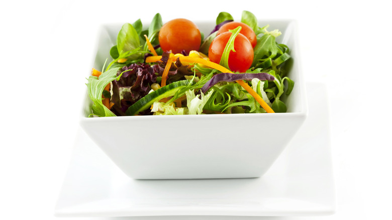 salad with veggies