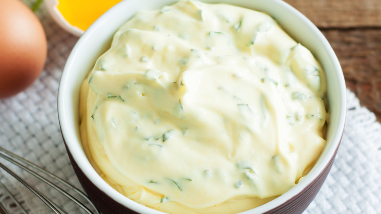 Dish full of basil mayonnaise 