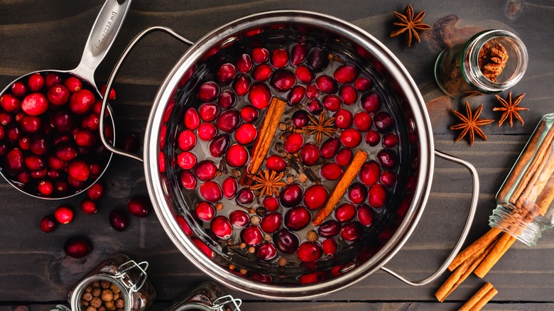 Cranberry sauce ingredients