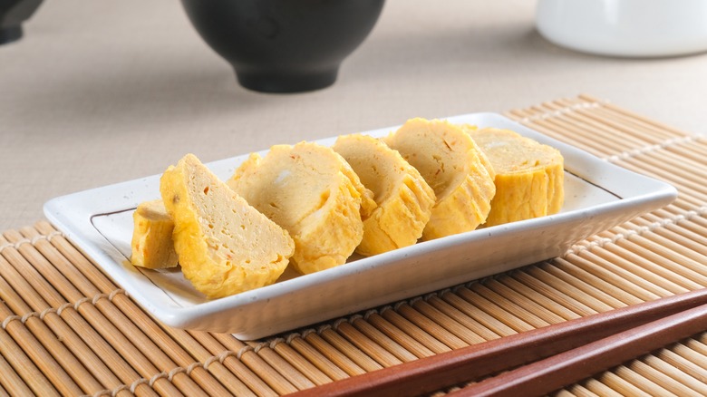 Japanese tamagoyaki on a plate