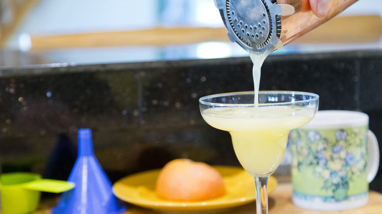 pouring a margarita