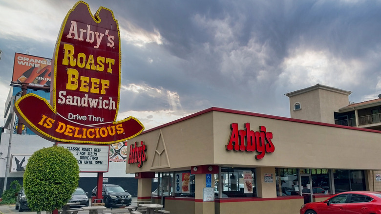 Arby's roast beef sign