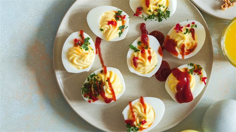 deviled eggs with barbecue sauce