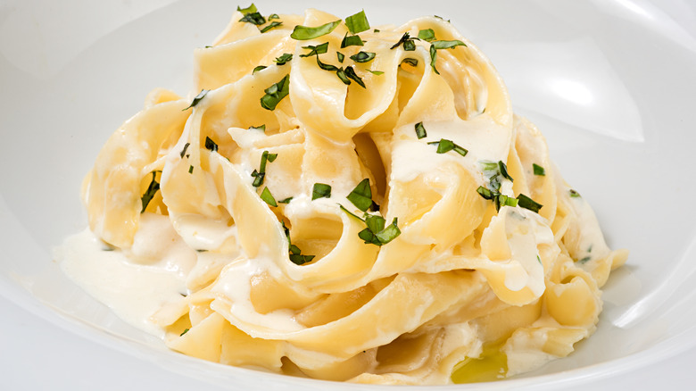 Fettuccine Alfredo