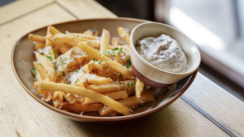 Truffle fries with herbs and cheese