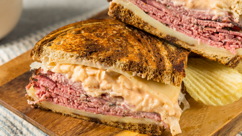 Reuben sandwich with Russian dressing