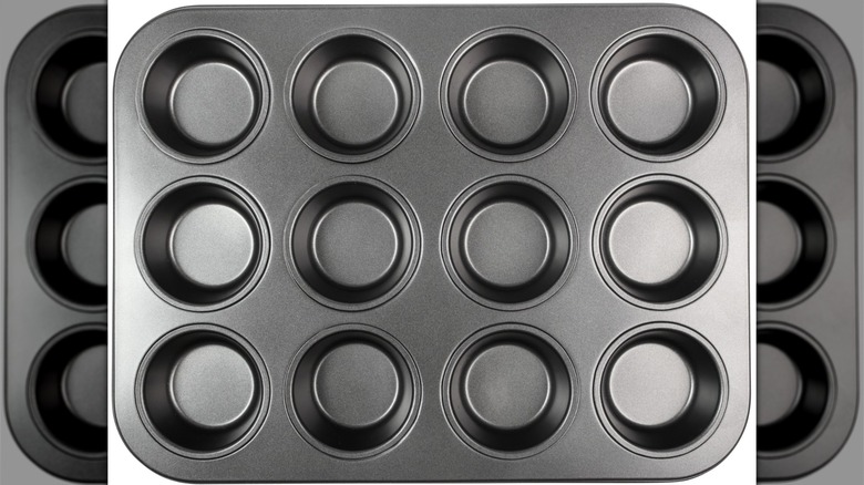 empty muffin tin