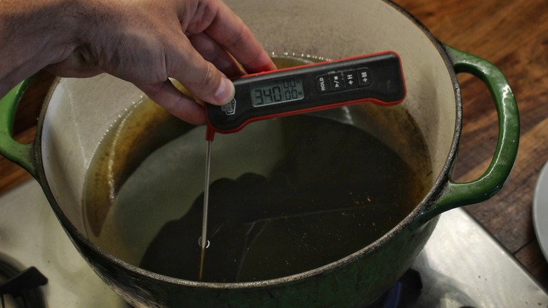 thermometer in pot of oil