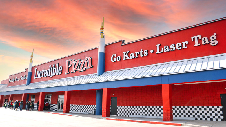 Exterior of Oklahoma City Incredible Pizza Company