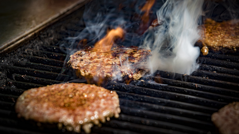 Grilling burger patties