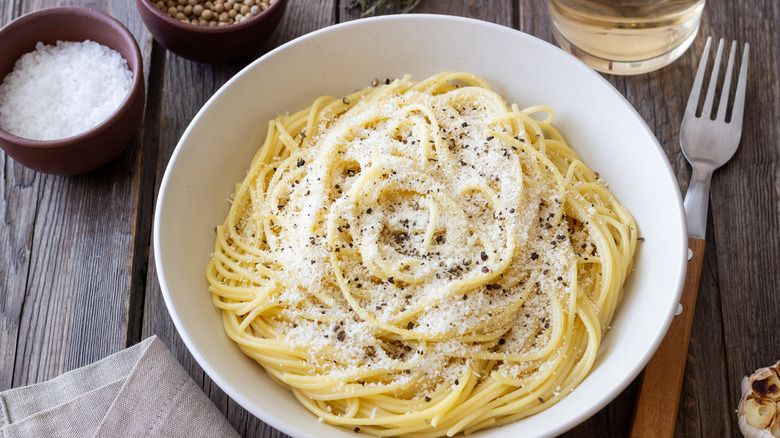 Bowl of cacio e pepe