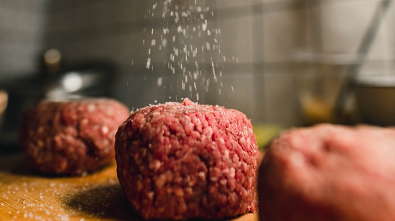 salting burger patties