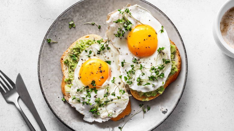 Fried eggs over toast