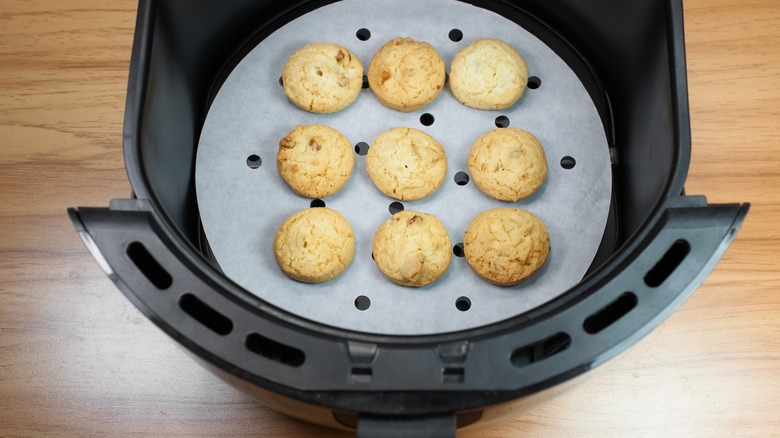 Cookies in an air fryer