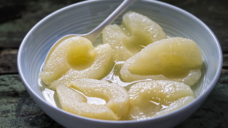 Bowl of canned pears 