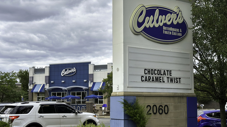 A Culver's storefront and sign