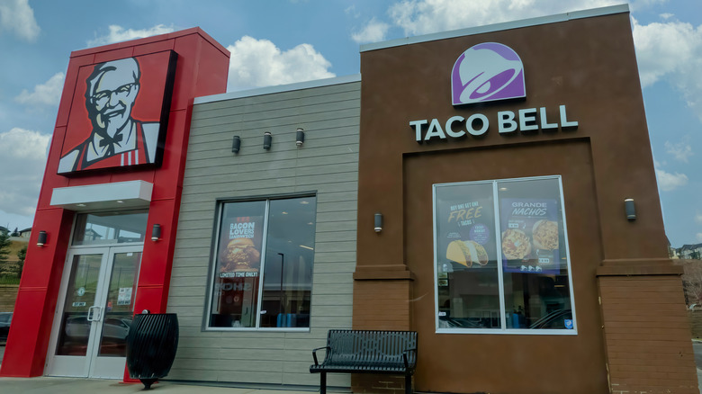 A storefront with KFC and Taco Bell