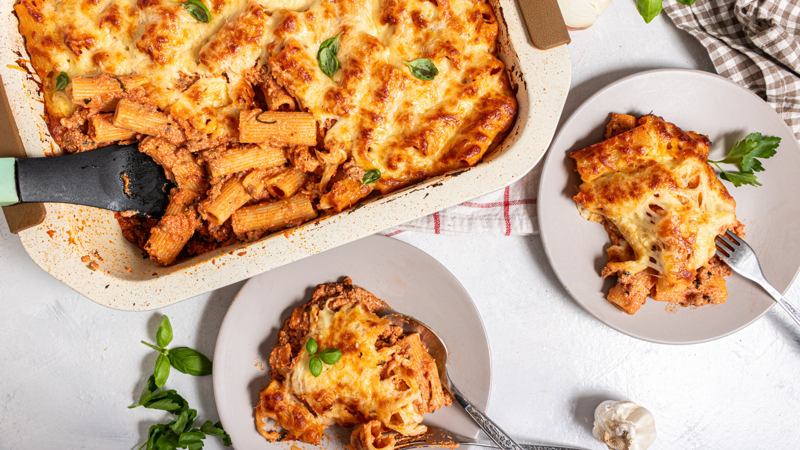 Classic Cheesy Baked Ziti Recipe