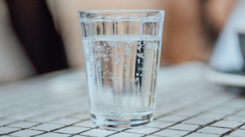 club soda in glass