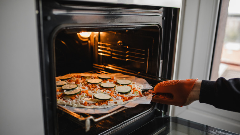 Baking pizza on bottom rack