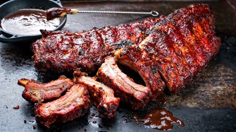 Pork spareribs with barbecue sauce