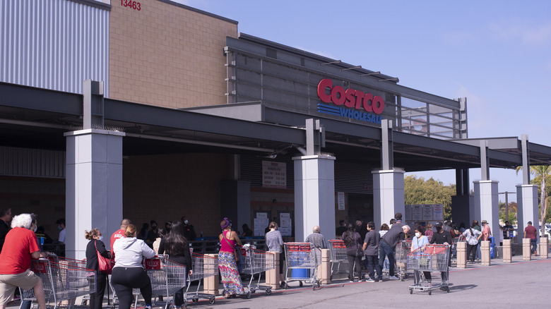 line of Costco shoppers outside