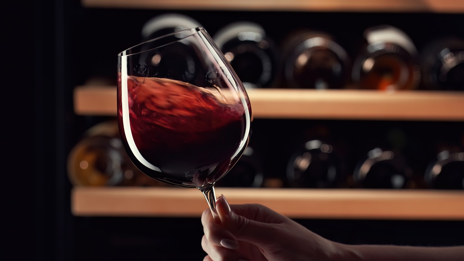 مجموعات النبيذ الفاخرة من كوستكو باهظة الثمن بشكل لا يصدق