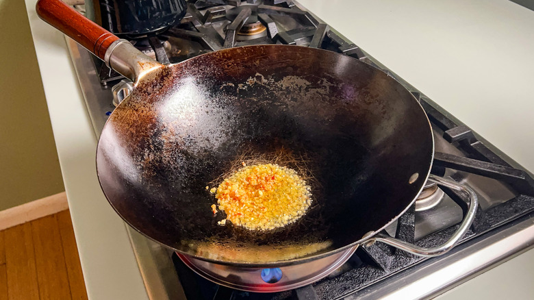 aromatics in wok
