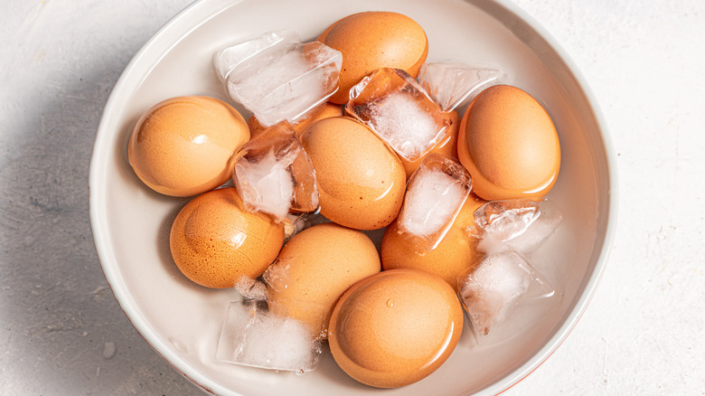 Eggs in a bowl with ice and water