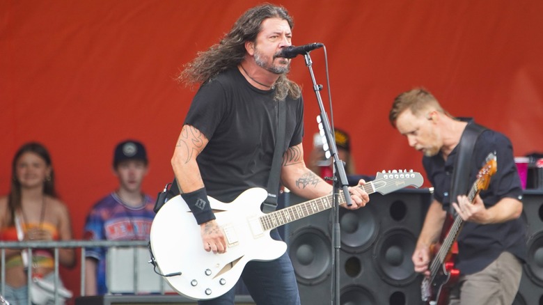 Dave Grohl performing