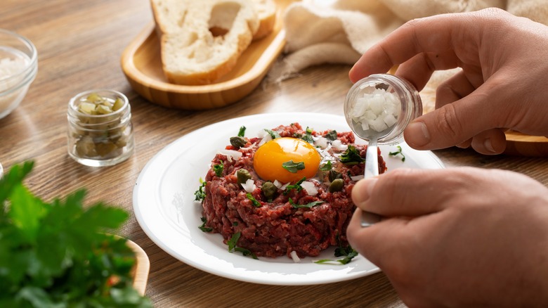 A serving of steak tartare.