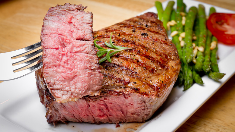 steak rare on plate