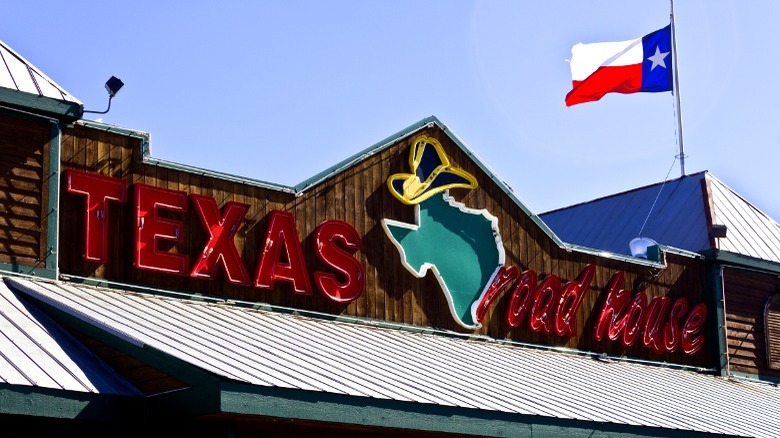 Texas Roadhouse sign