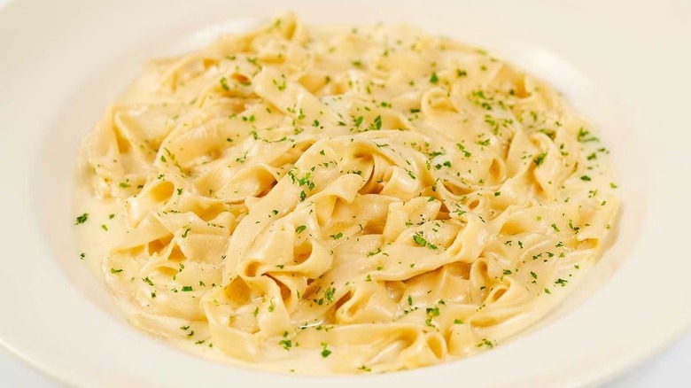 Fettuccine Alfredo