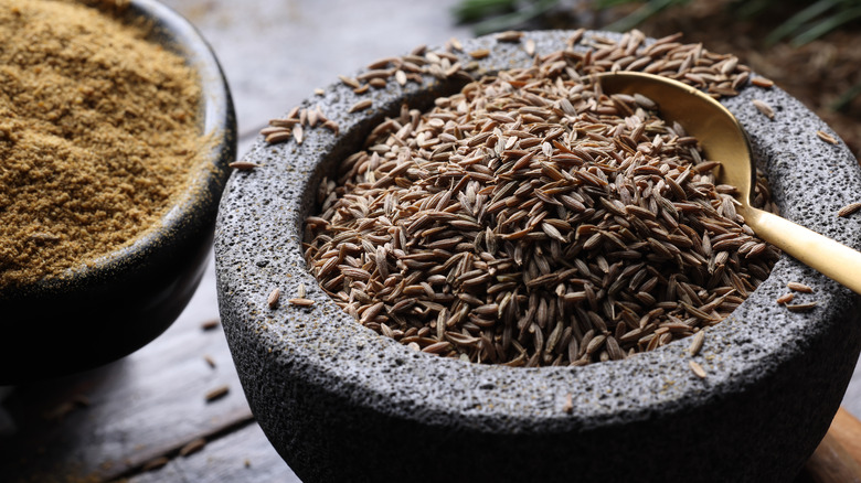 cumin powder and seeds