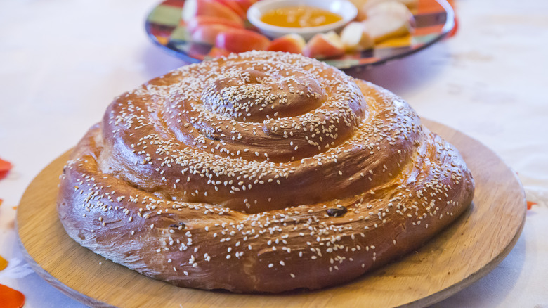 round loaf of challah