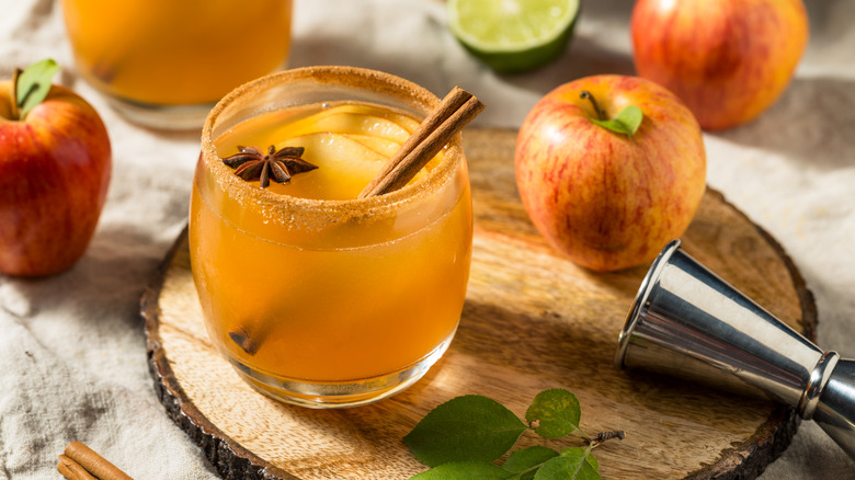 Apple cider margarita