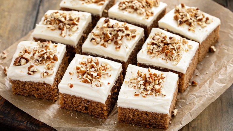 slices of spice cake 