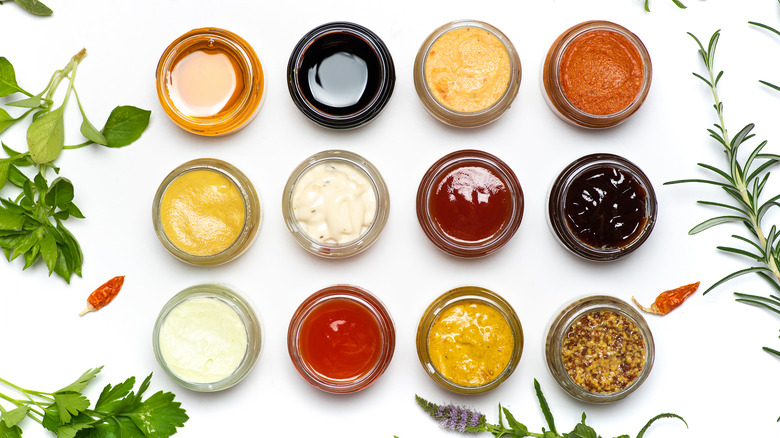Little dishes of condiments