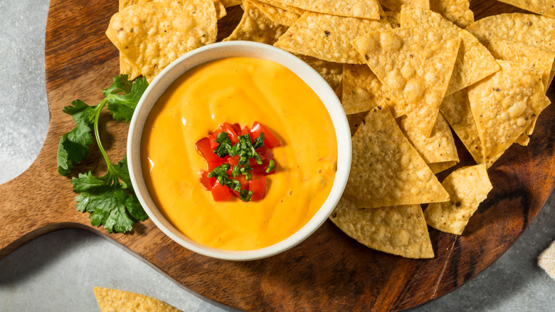 Bowl of queso with chips